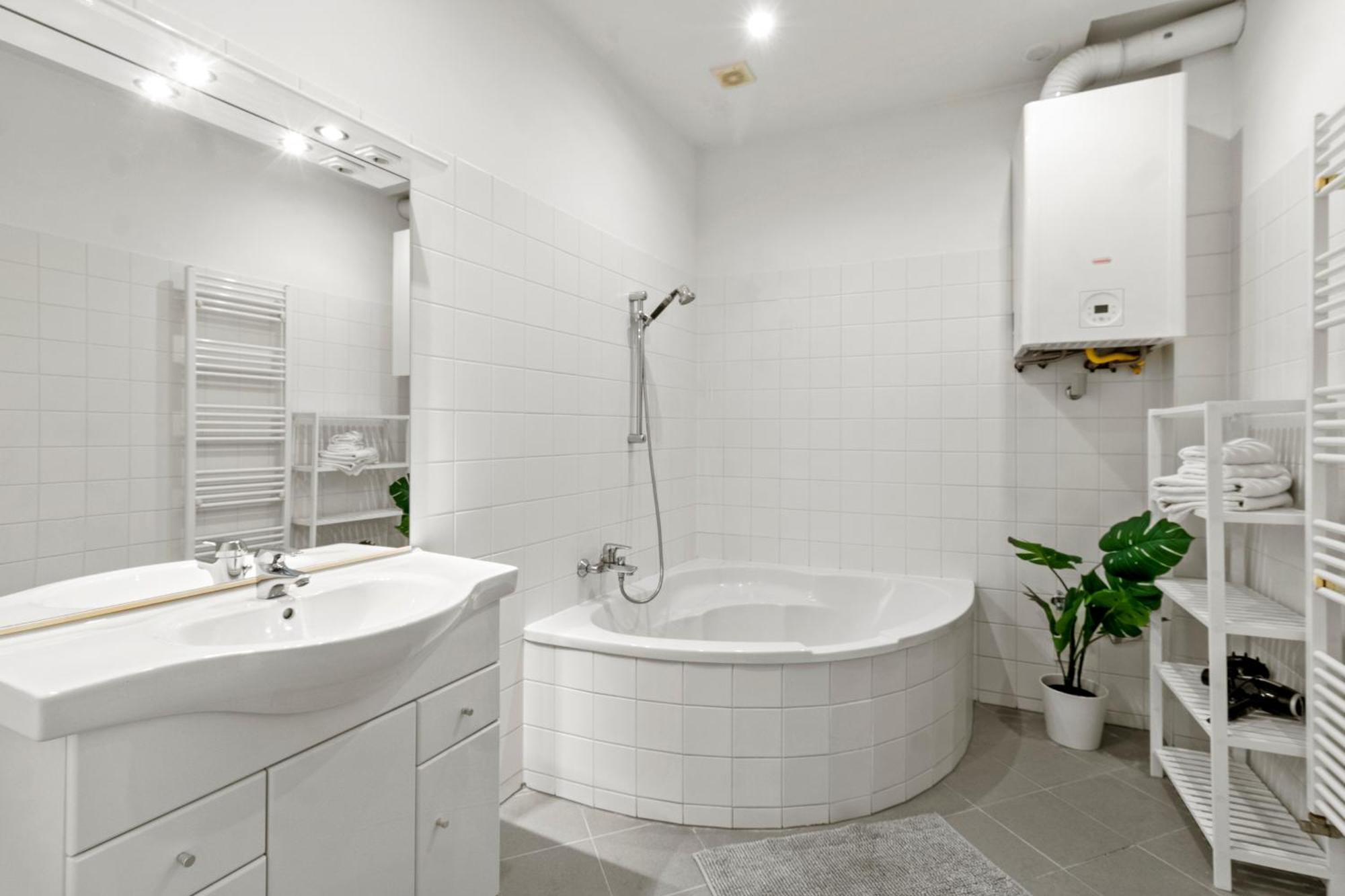 Chic 1Br Apartment - Directly Near Schoenbrunn Wiedeń Zewnętrze zdjęcie